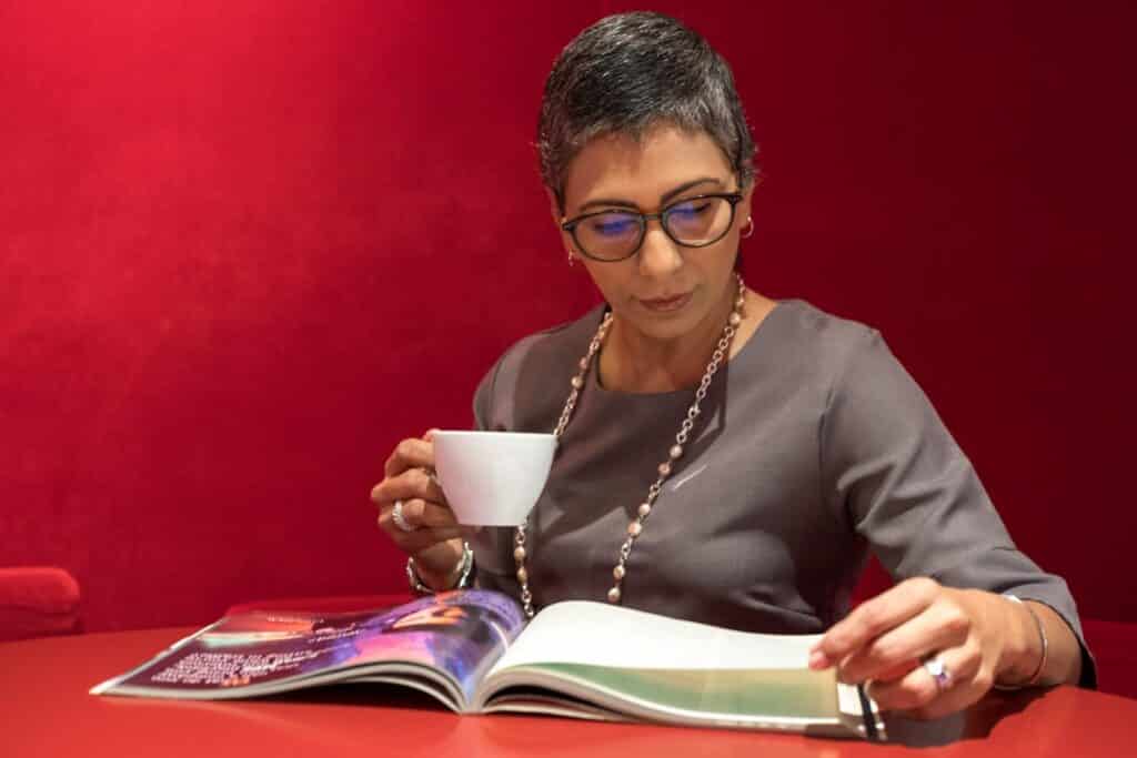 Advantages of Reading Eyeglasses by Foster Grant - Improve your look