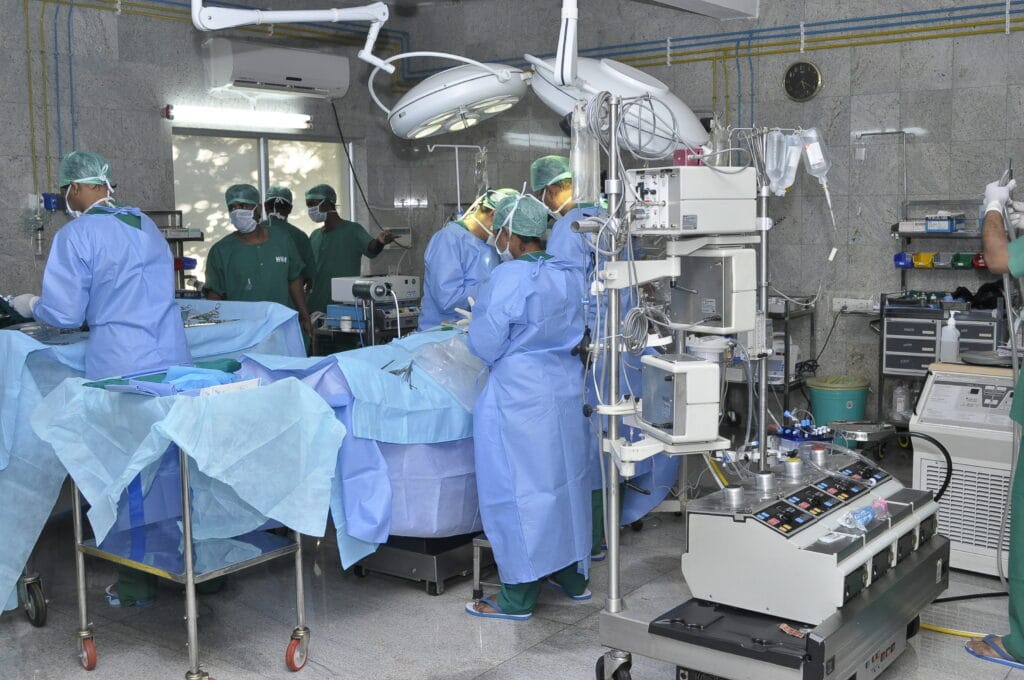 thoracic surgeon salary