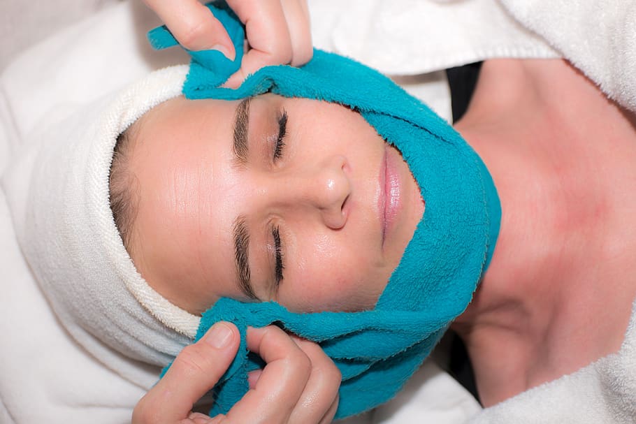 What is Microneedling