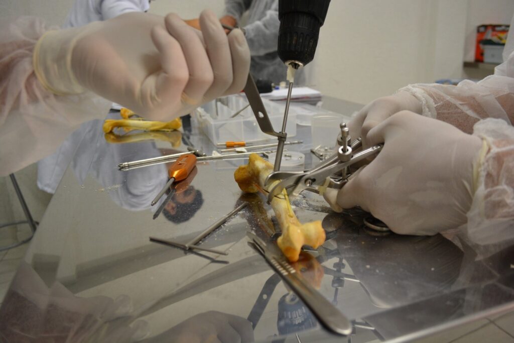 How to Become an Orthopedic Surgeon