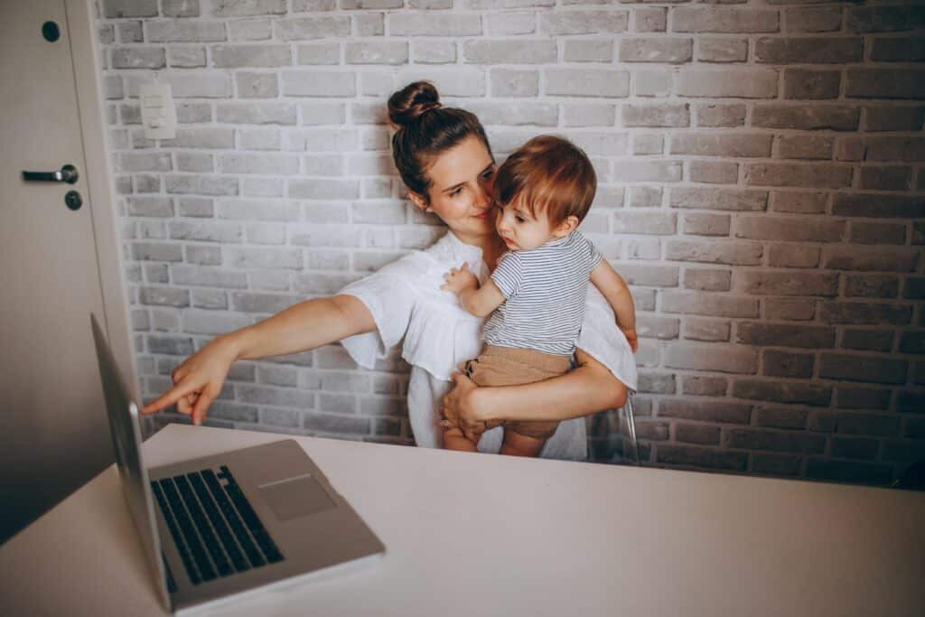 Grants for Single Mothers in Texas - Let's Find Out