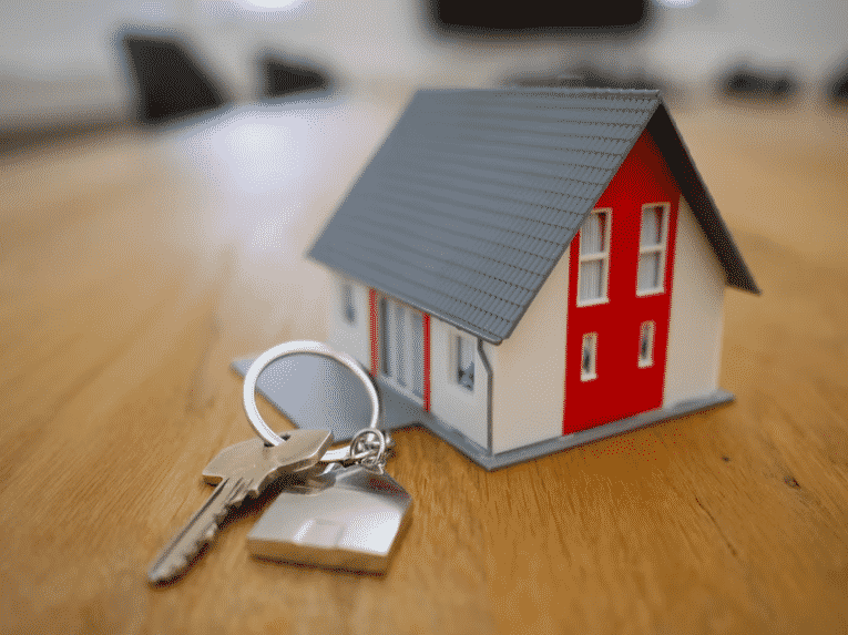 What Determines Mortgage Rates