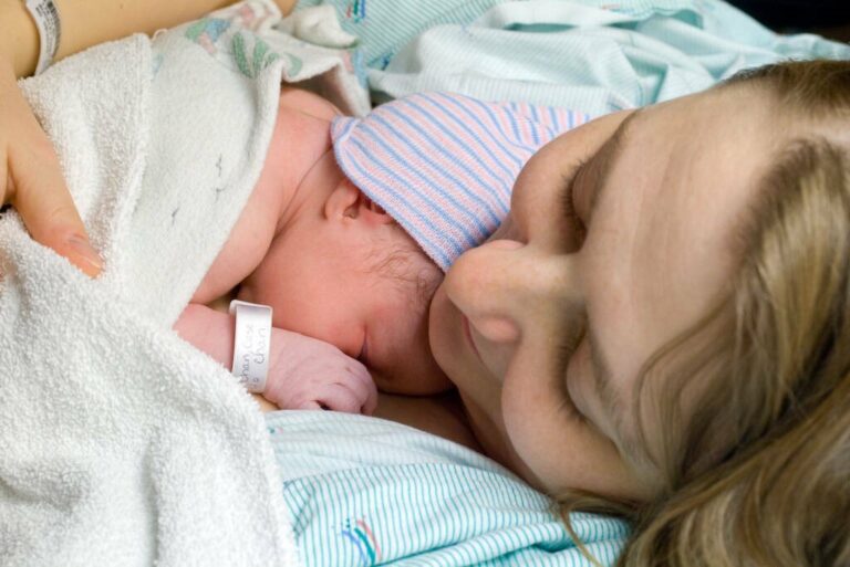 Reasons why you Should Encourage New Mothers to Breastfeed