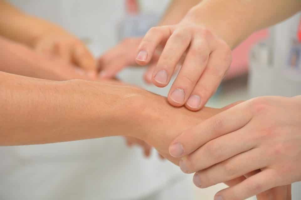 Short Guide on When to Consult and When Not To