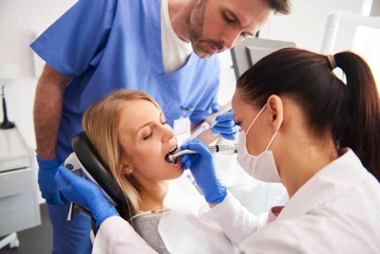 How to a Dental Assistant Grants for Medical