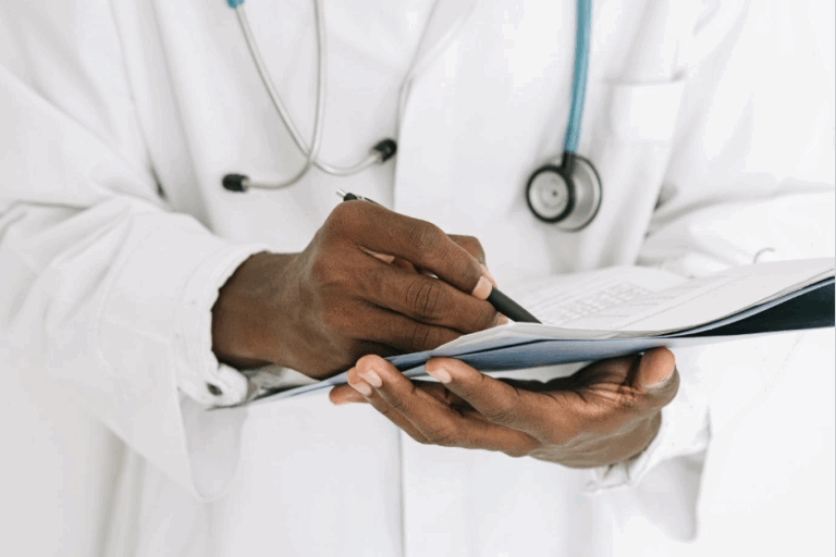 What is a Medical Scribe and How Does It Work