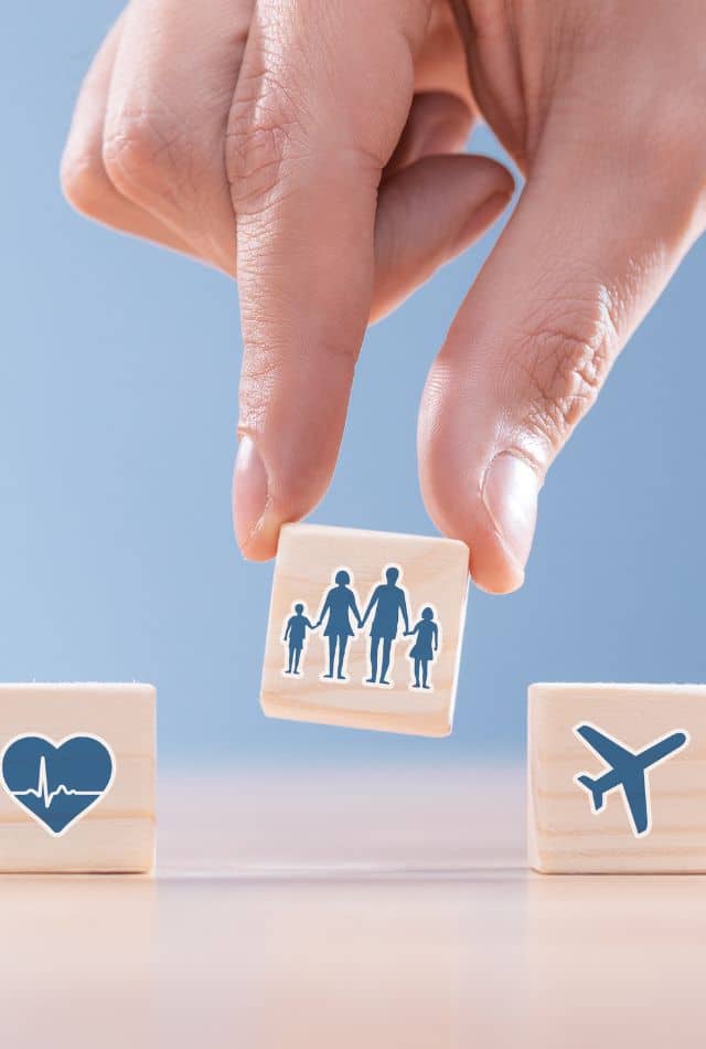 What is the Difference Between Term and Whole Life Insurance